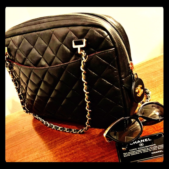 CHANEL Handbags - CHANEL Black Quilted Chain Shoulder Bag
